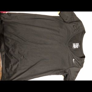 Black nike short sleeve
